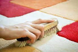 jak vyčistit zašlý koberec